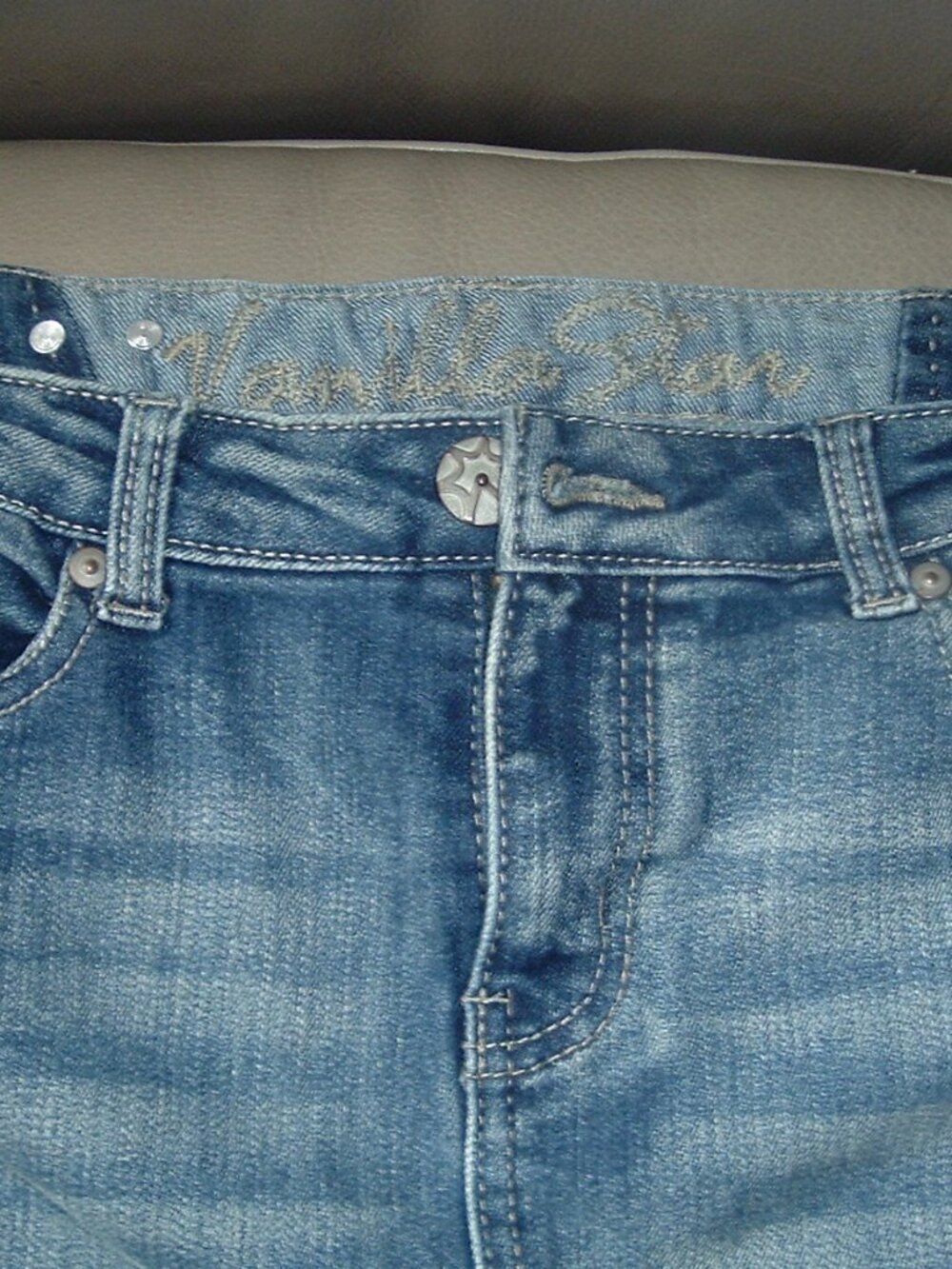 DISTRESSED DENIM HIGH WAIST PENCIL SKIRT Size 7 (27"-28" waist) Grunge Festival - Picture 2 of 4